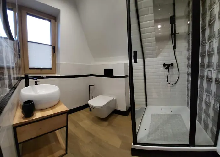 홈스테이 Pod Reglami